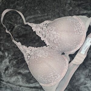 Auden Lace Underwire Bra in Light Pink